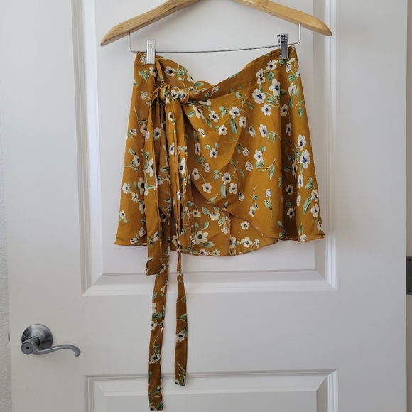 Dresses & Skirts - Mustard Yellow Floral Mini Wrap Skirt Women Size XS